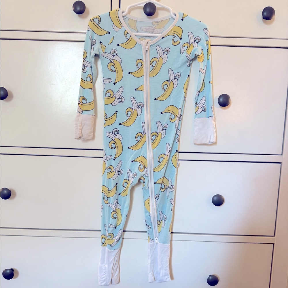 Little sleepies zippy-Banana print